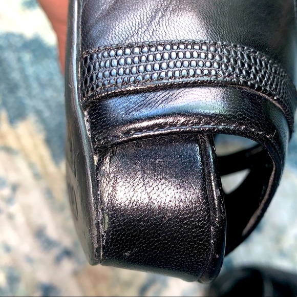 Guess Peep Toe Platform Pumps - Picture 9 of 9